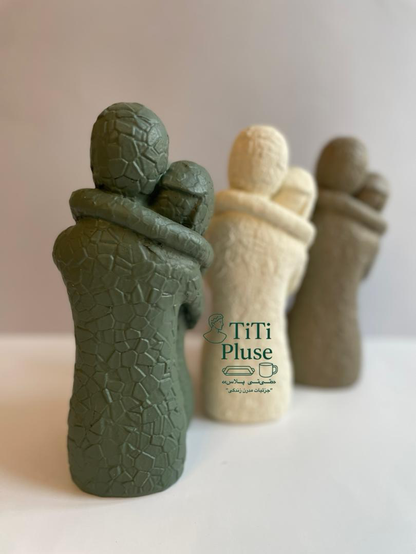 مجسمه آغوش کد ۲